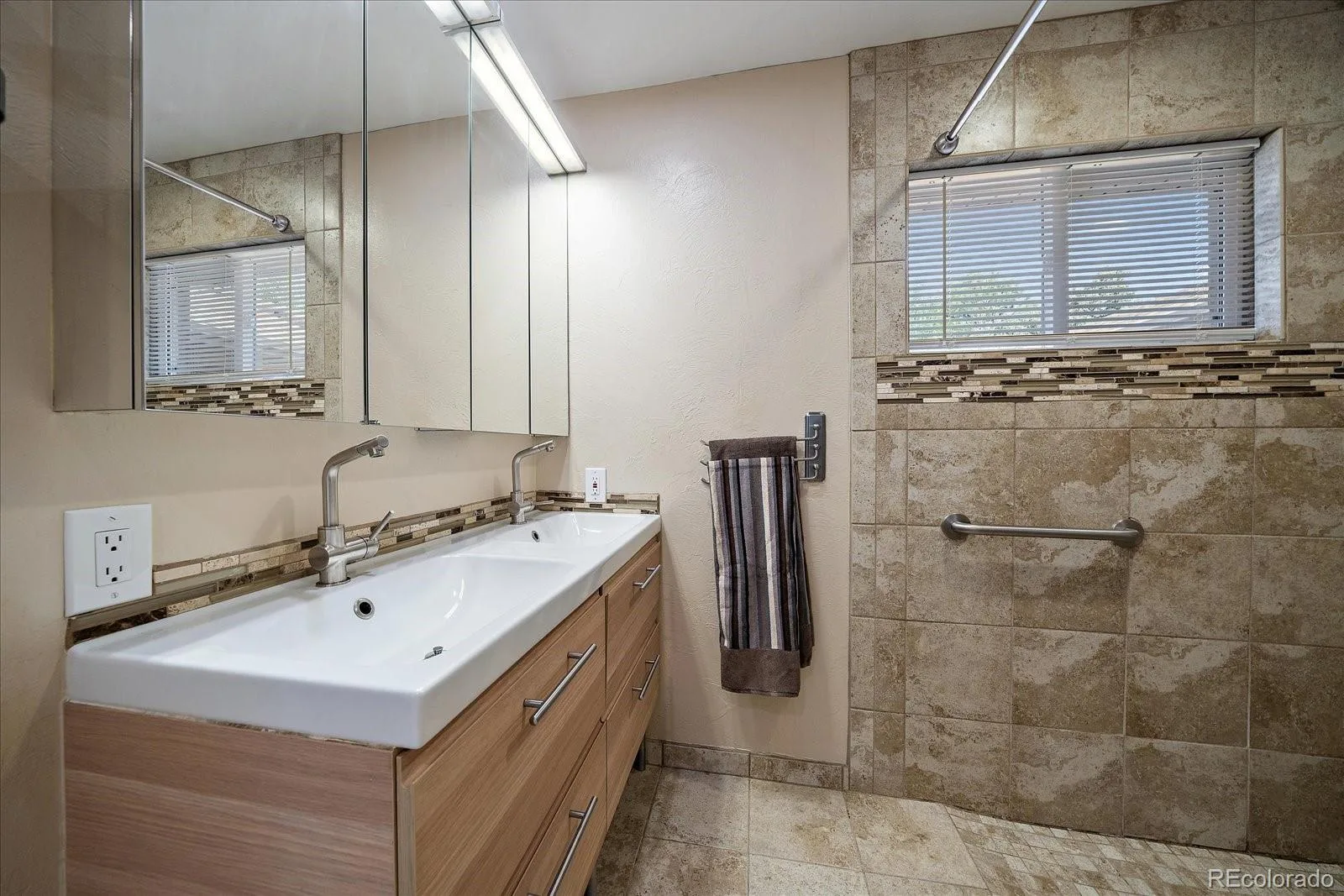 1181 E Costilla Avenue Littleton CO 80122 | MLS #REC6169904 08172026154119 1600 19