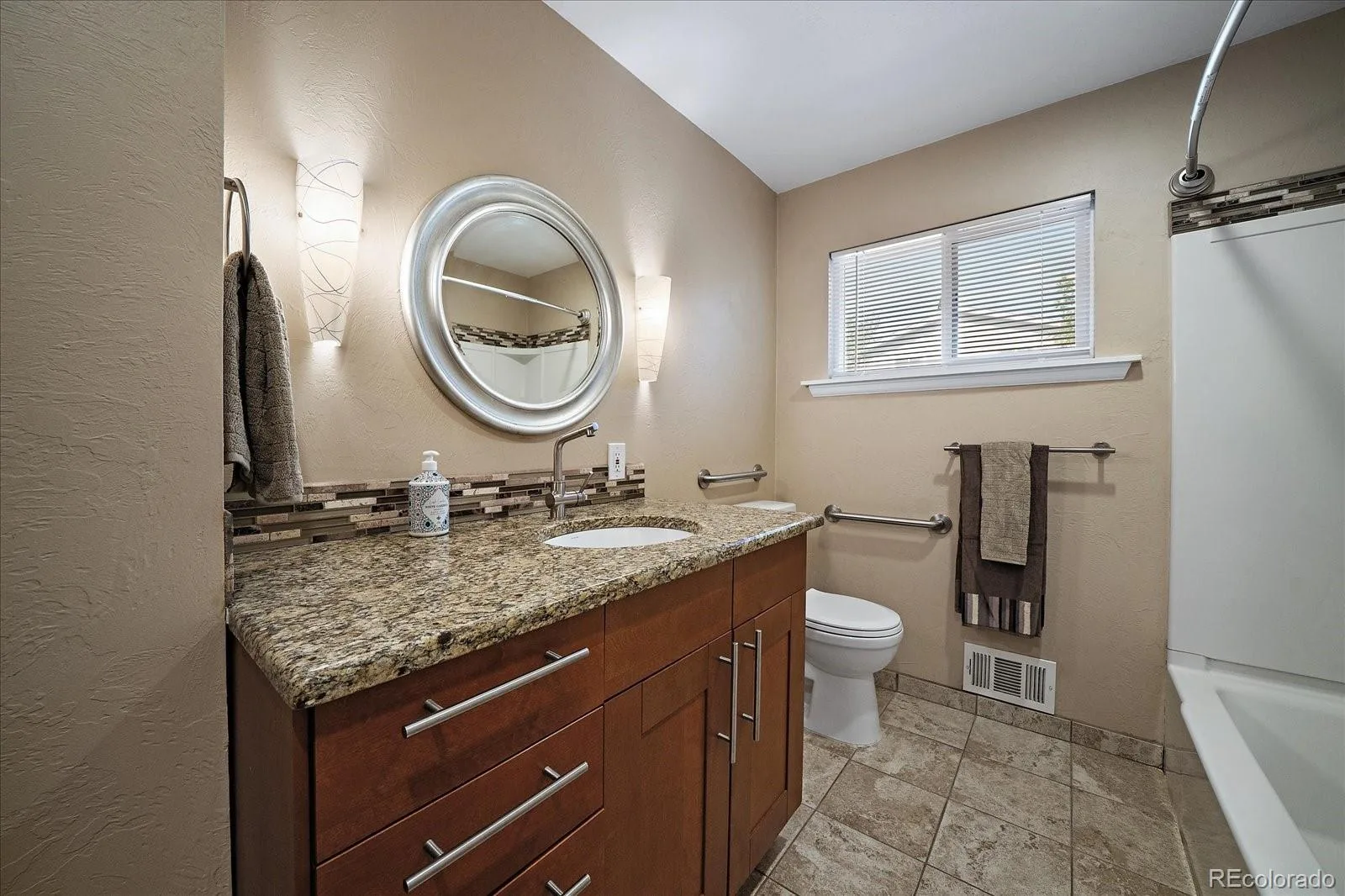 1181 E Costilla Avenue Littleton CO 80122 | MLS #REC6169904 08172026154119 1600 24