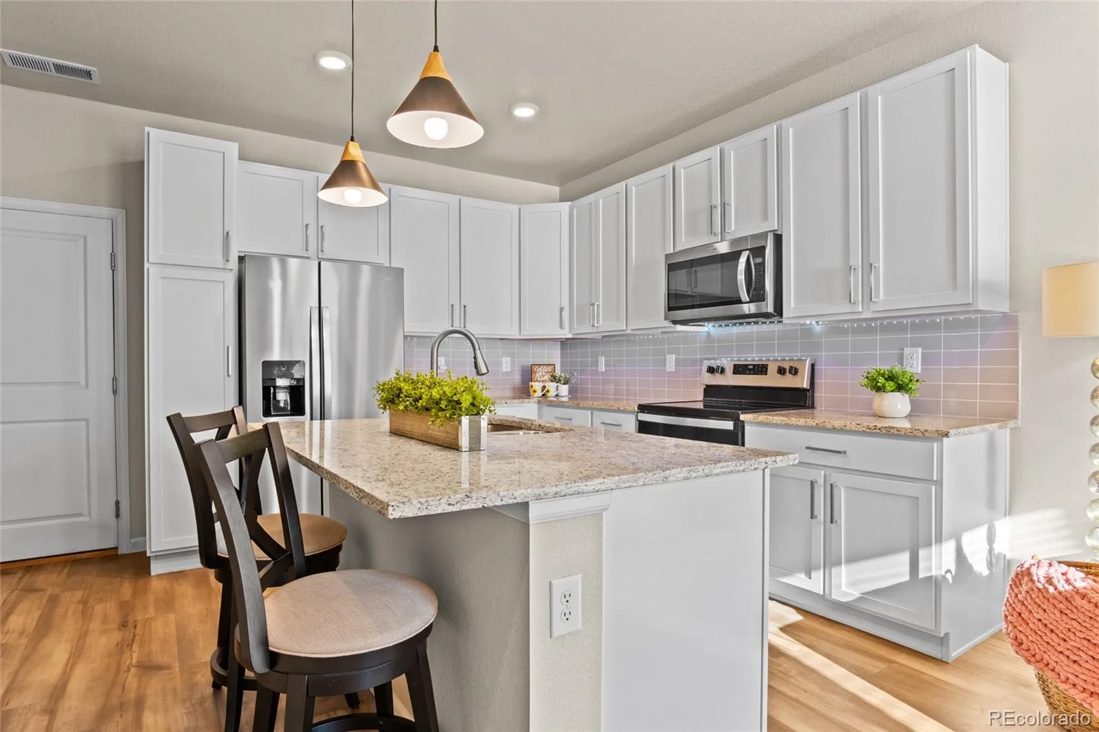409 Millwall Circle Castle Rock CO 80108 | MLS #REC6170408 08072026044309 1600 8