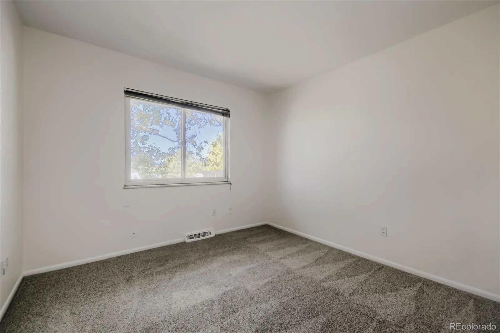 3077 S Rosemary Street Denver CO 80231 | MLS #REC6170747 07272026143513 1600 16
