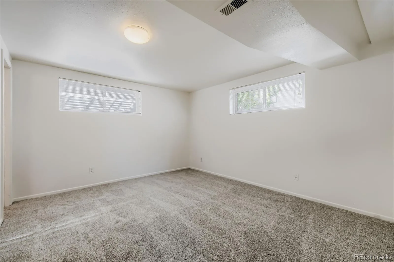 3077 S Rosemary Street Denver CO 80231 | MLS #REC6170747 07272026143513 1600 17