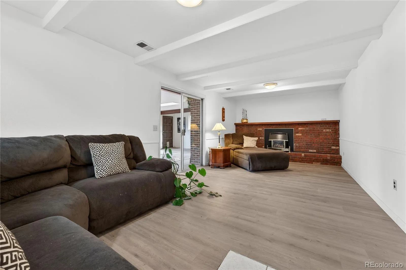 04062026230244 1600 12