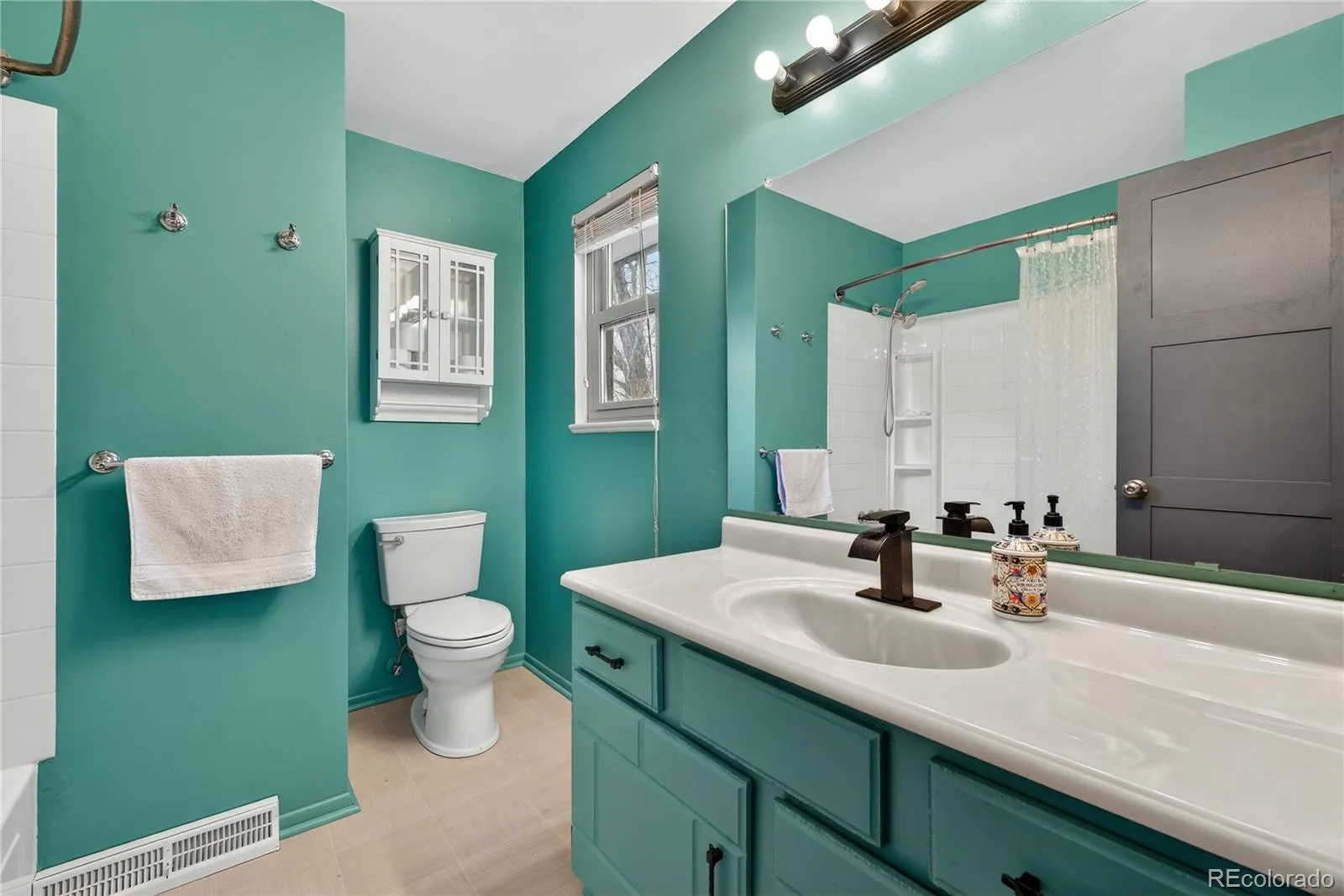 04062026230244 1600 25