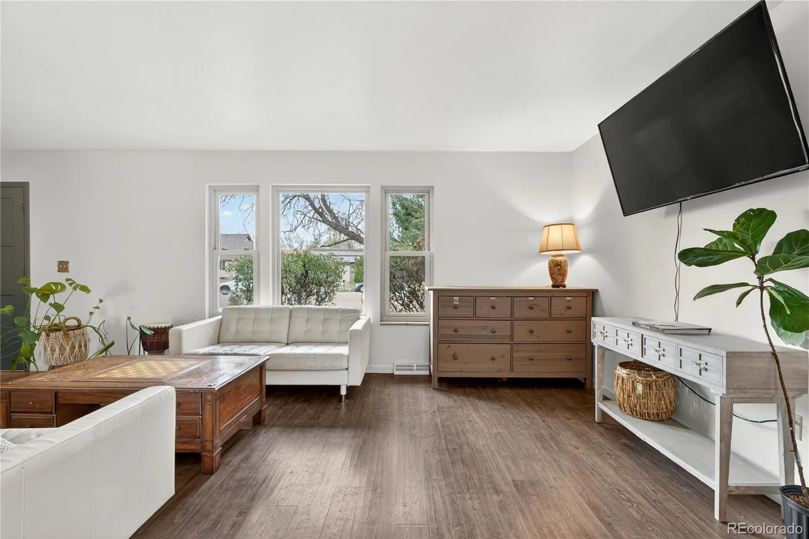 04062026230244 1600 4