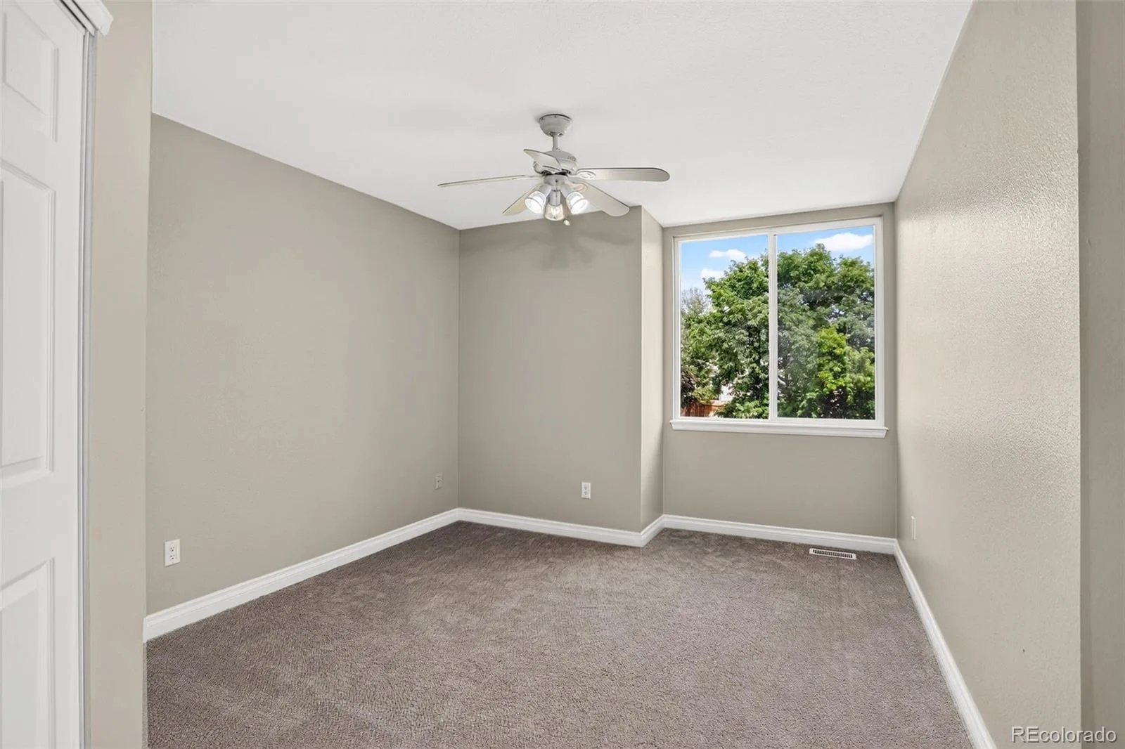 5033 S Owens Street Littleton CO 80127 | MLS #REC6171466 08142026111237 1600 30