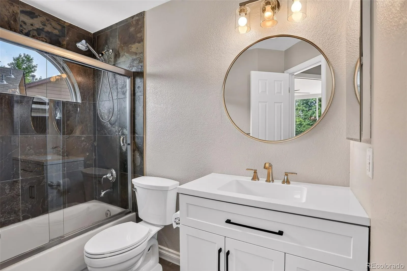 5033 S Owens Street Littleton CO 80127 | MLS #REC6171466 08142026111237 1600 32