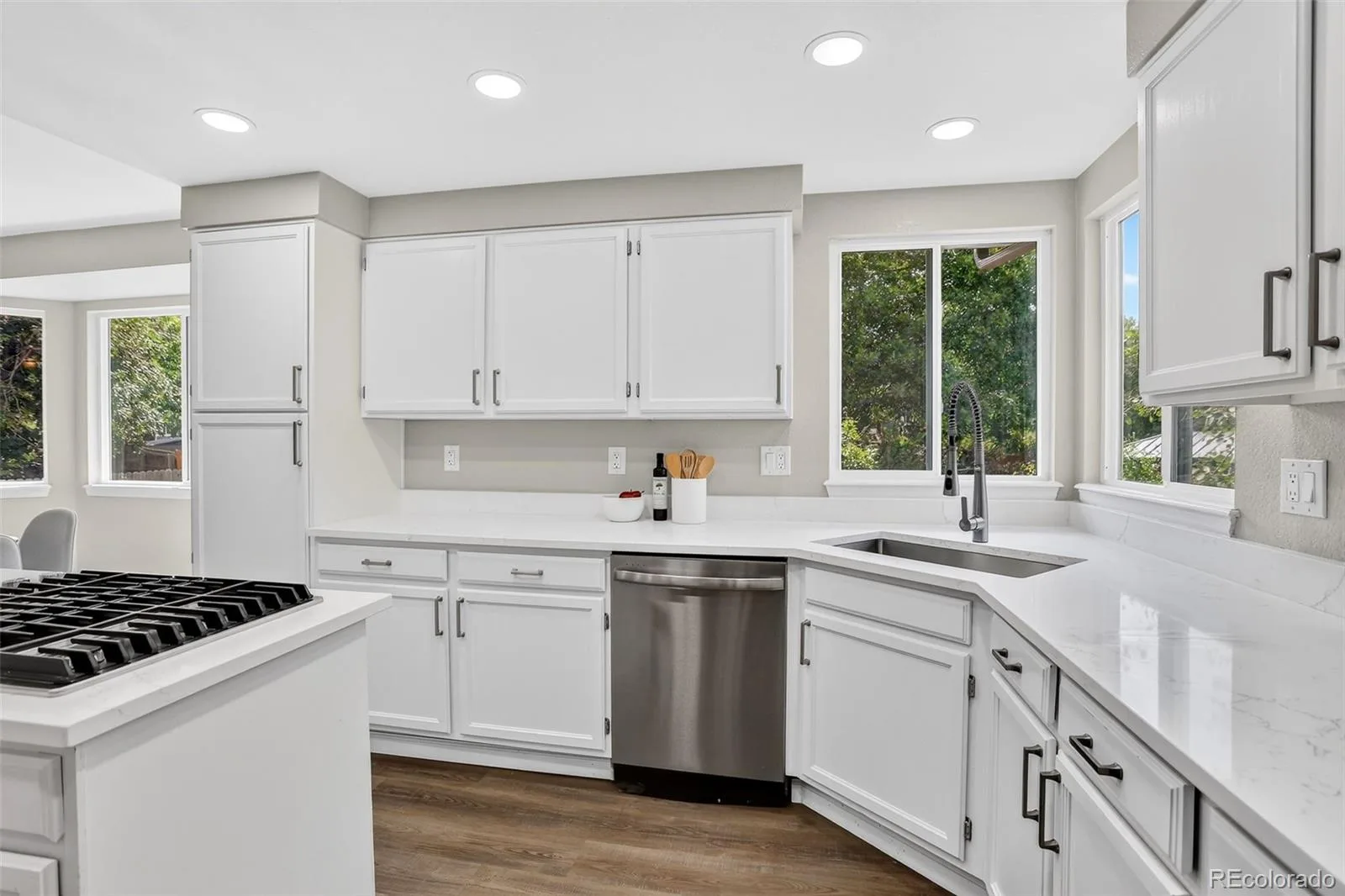 5033 S Owens Street Littleton CO 80127 | MLS #REC6171466 08142026111237 1600 9