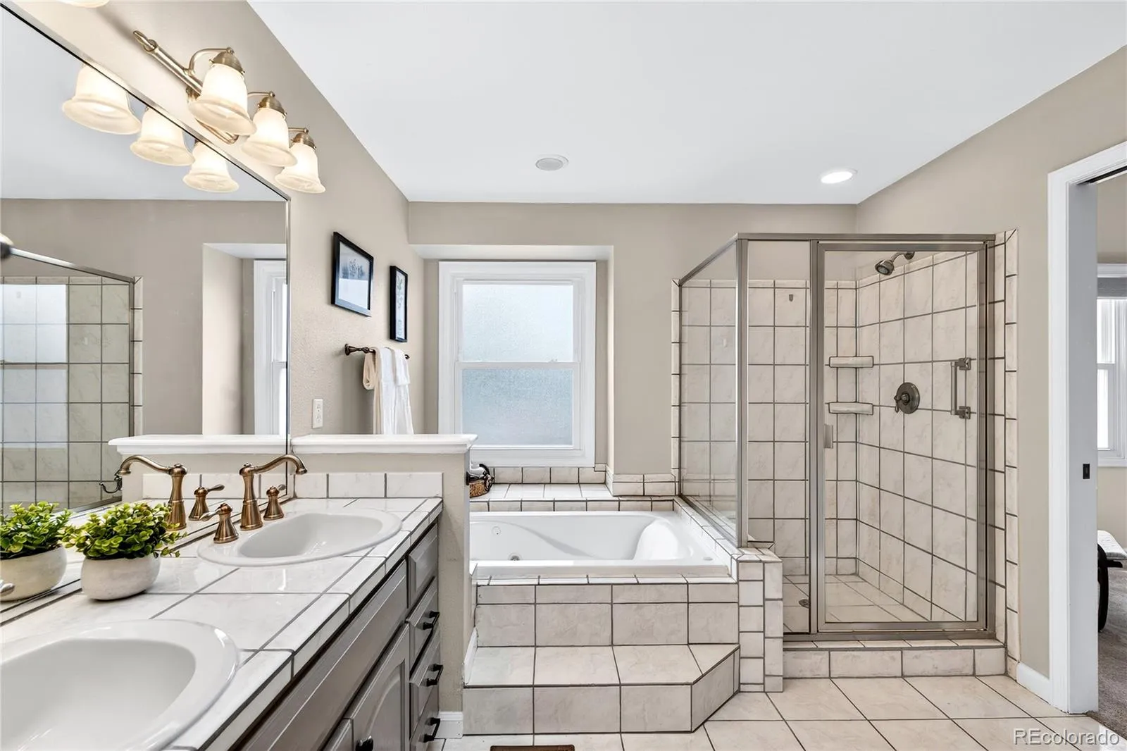 04092026152237 1600 15