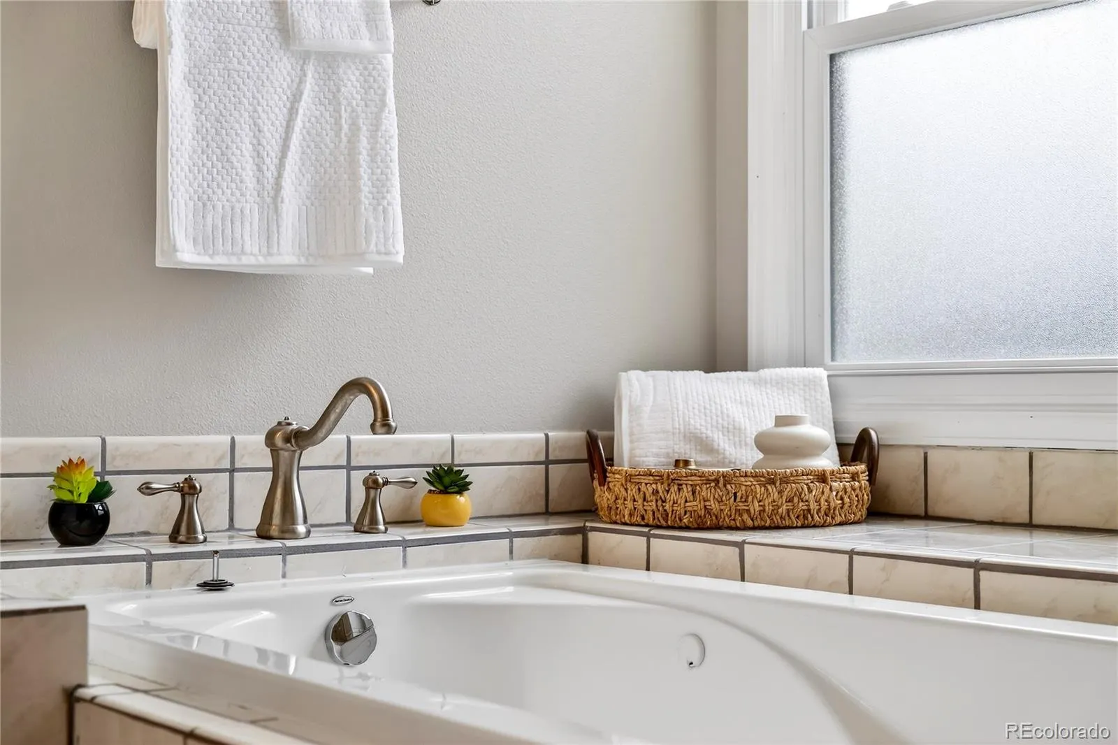 04092026152237 1600 17