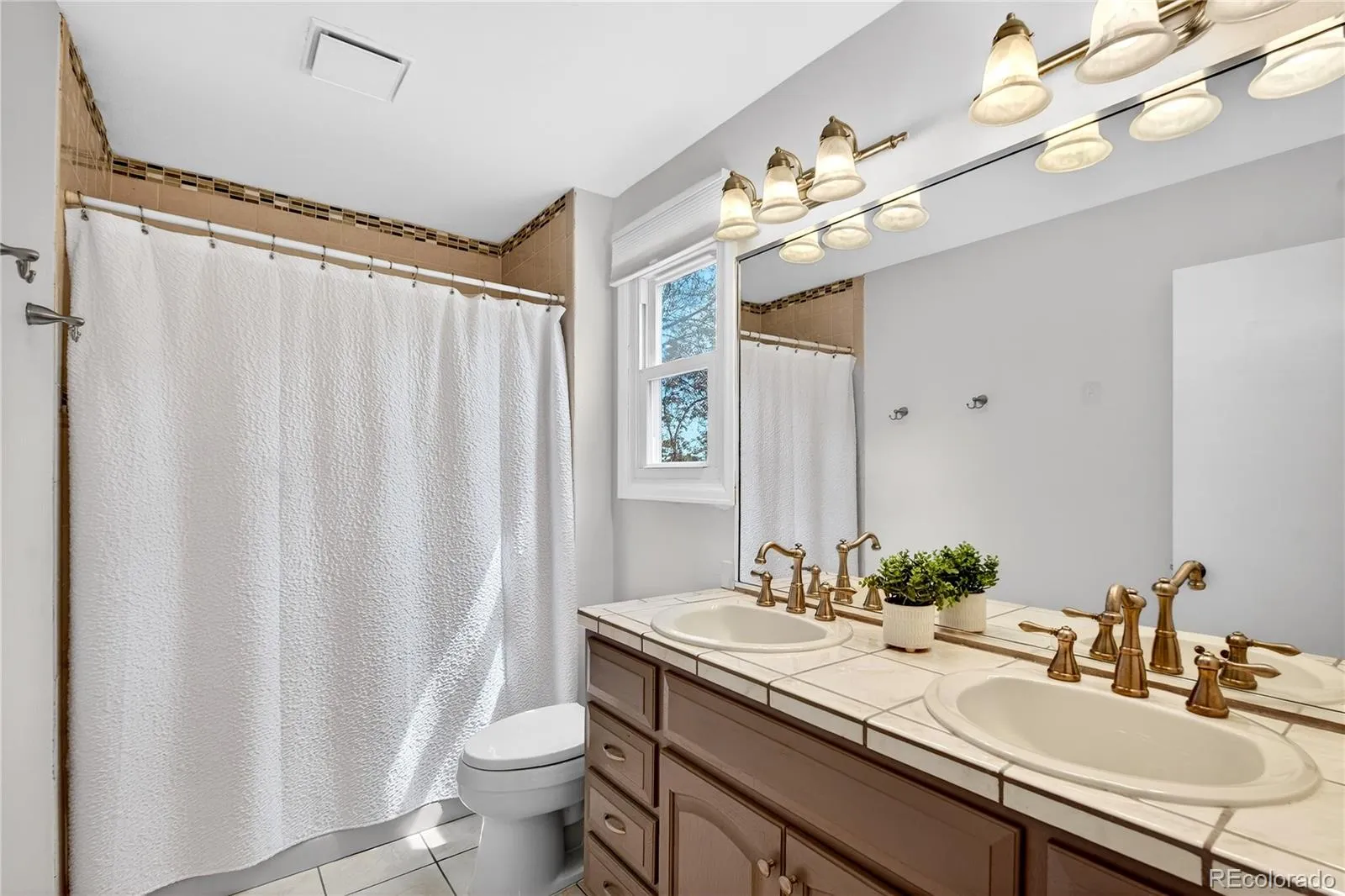 04092026152237 1600 20