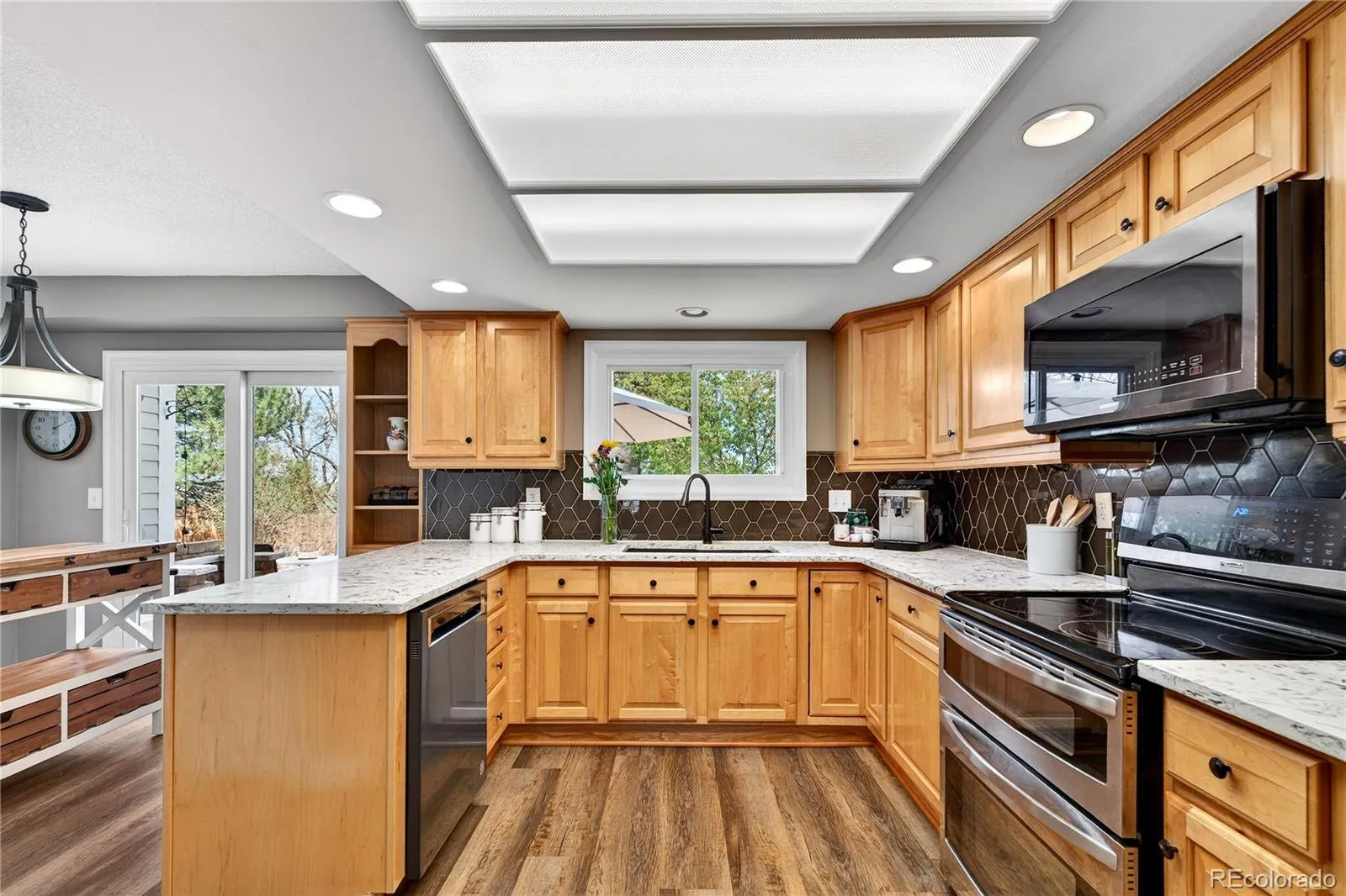 04092026152237 1600 6