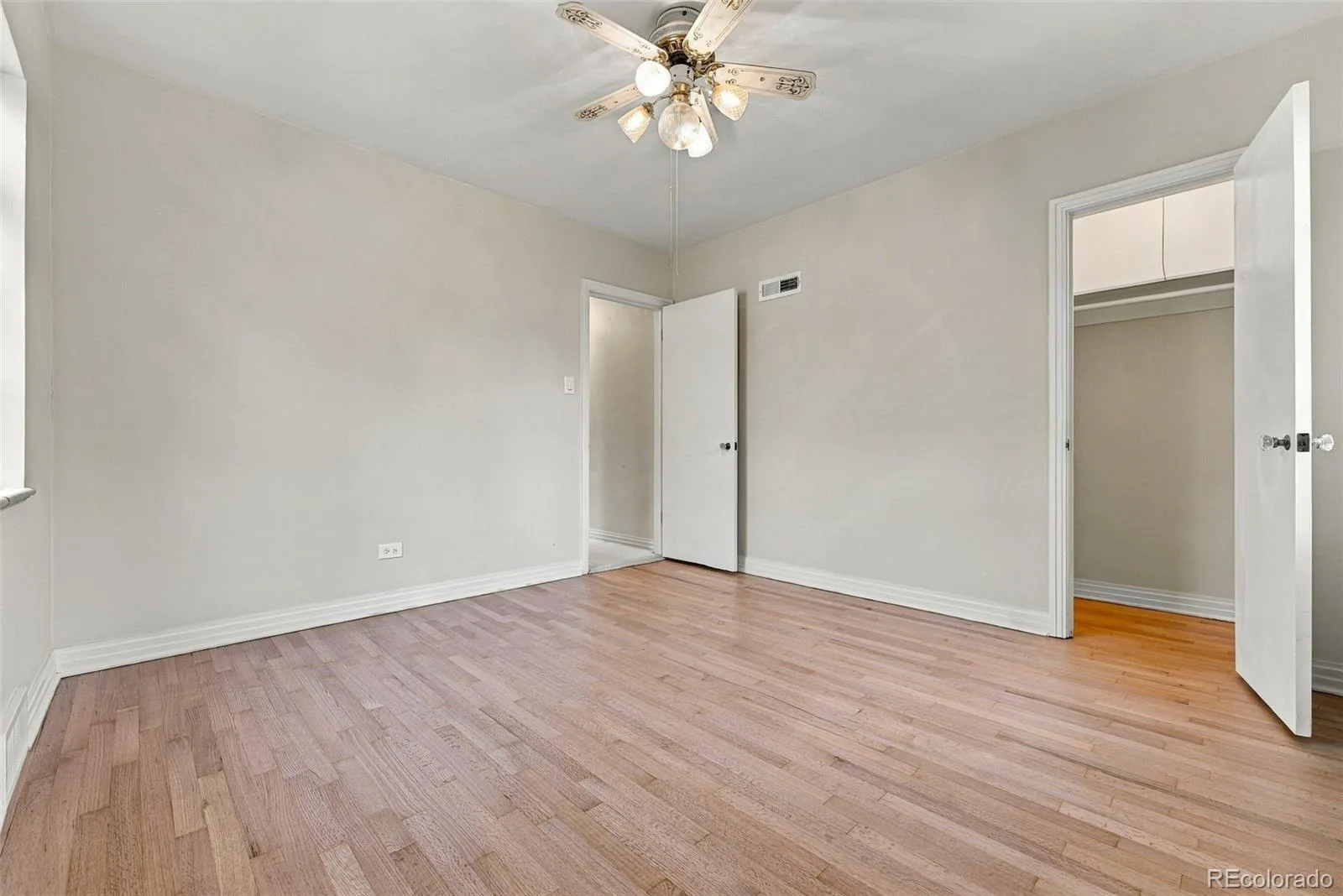 2377 Krameria Street Denver CO 80207 | MLS #REC6172319 09242026064654 1600 15