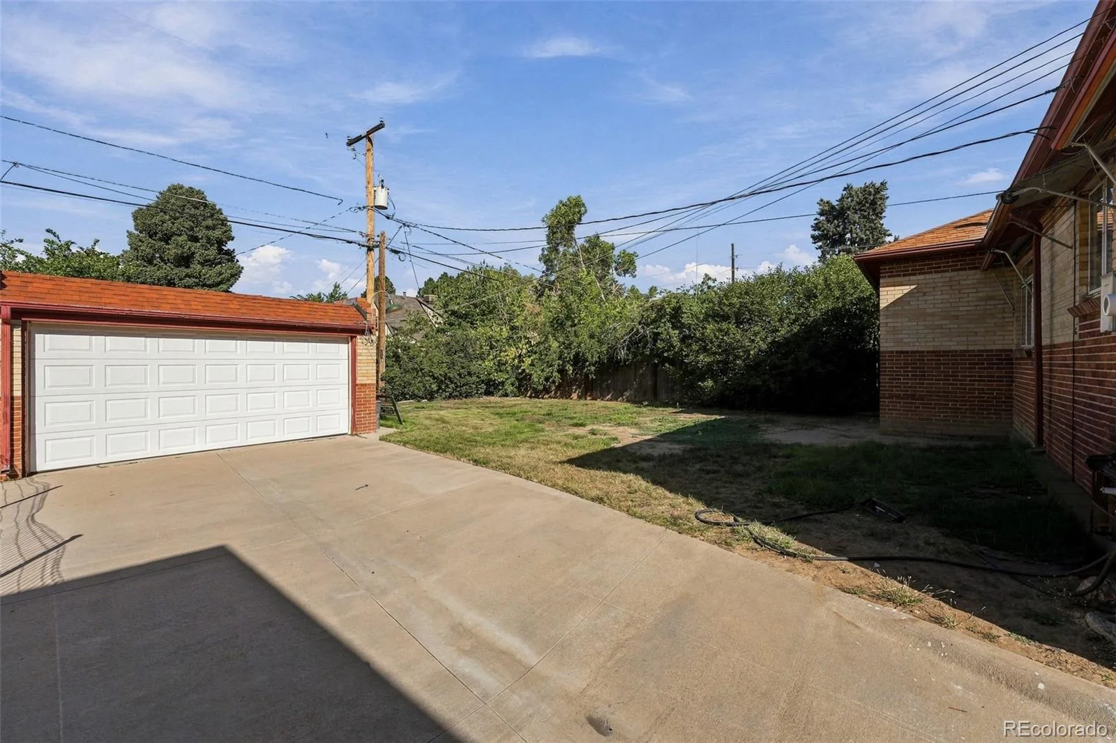 2377 Krameria Street Denver CO 80207 | MLS #REC6172319 09242026064654 1600 21