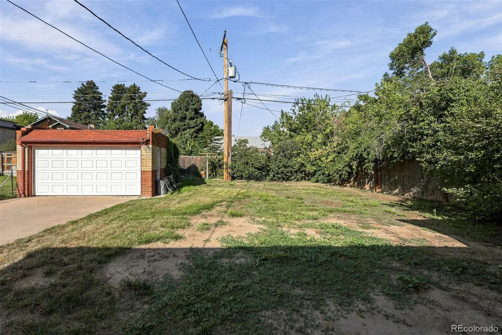 2377 Krameria Street Denver CO 80207 | MLS #REC6172319 09242026064654 1600 22