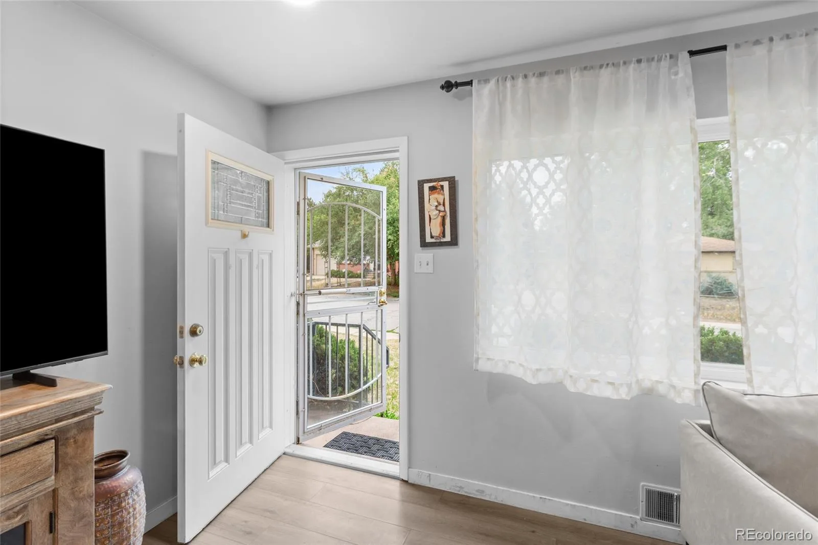 6487 Independence Way Arvada CO 80004 | MLS #REC6174167 08032026232256 1600 3