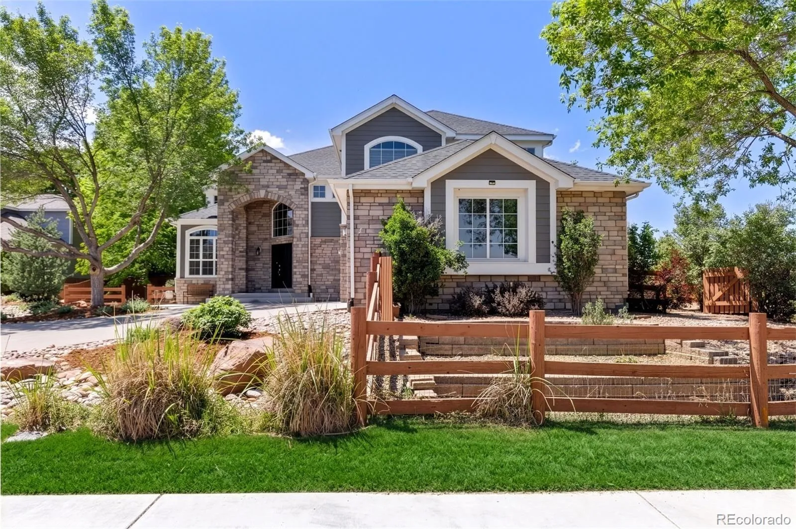 14075 Willow Wood Court Broomfield CO 80020 MLS #REC6175060 05202026222902 1600 2