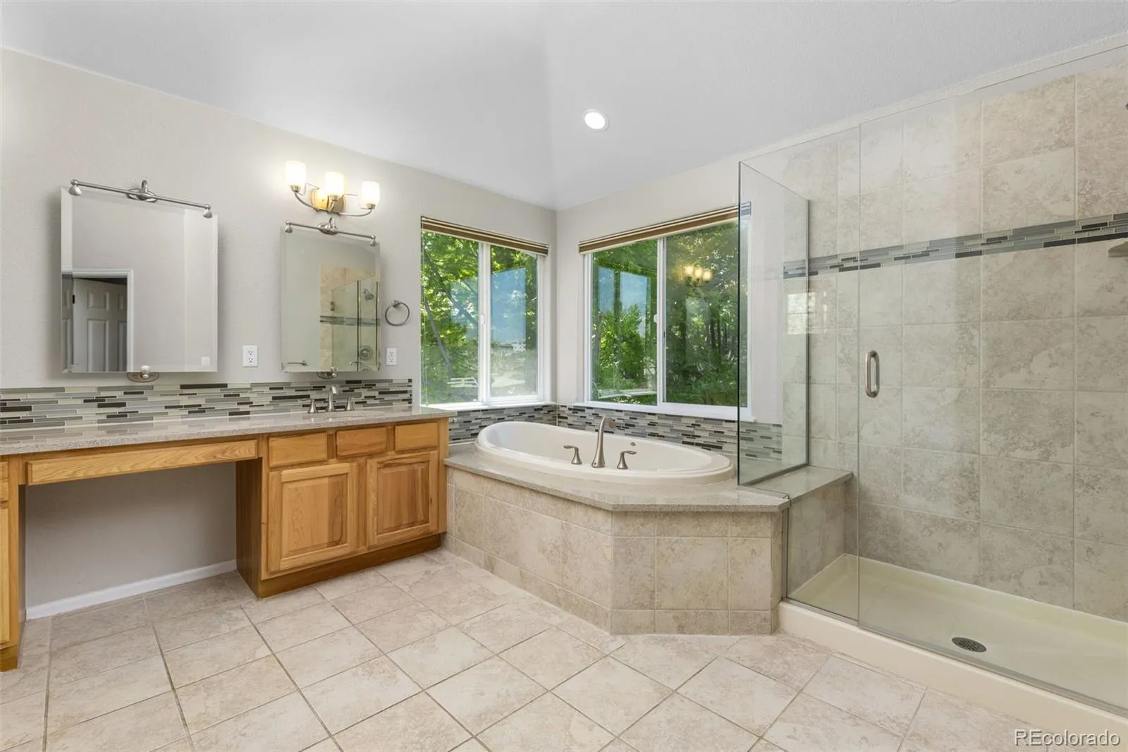 14075 Willow Wood Court Broomfield CO 80020 MLS #REC6175060 05202026222902 1600 23