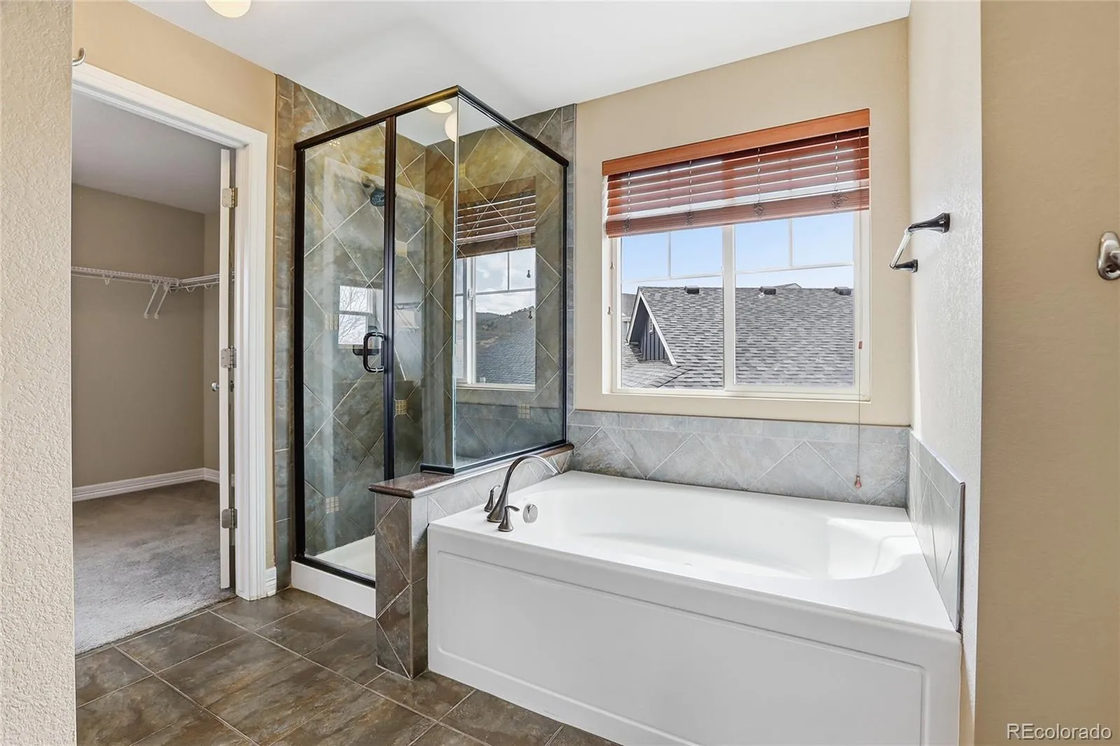 04102026152510 1600 17