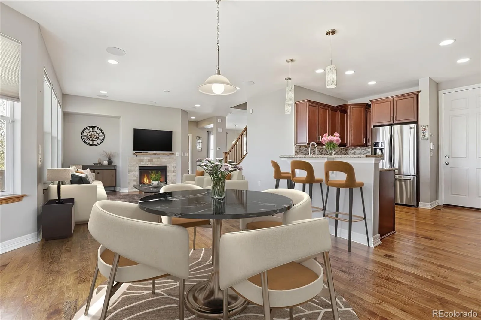 04102026152510 1600 8