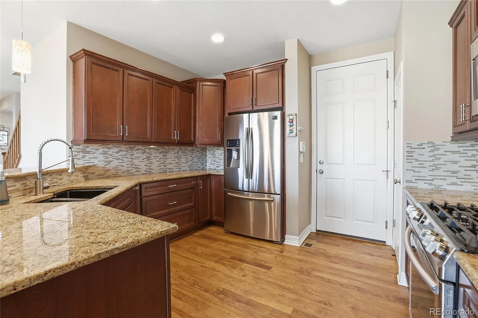 04102026152510 1600 9