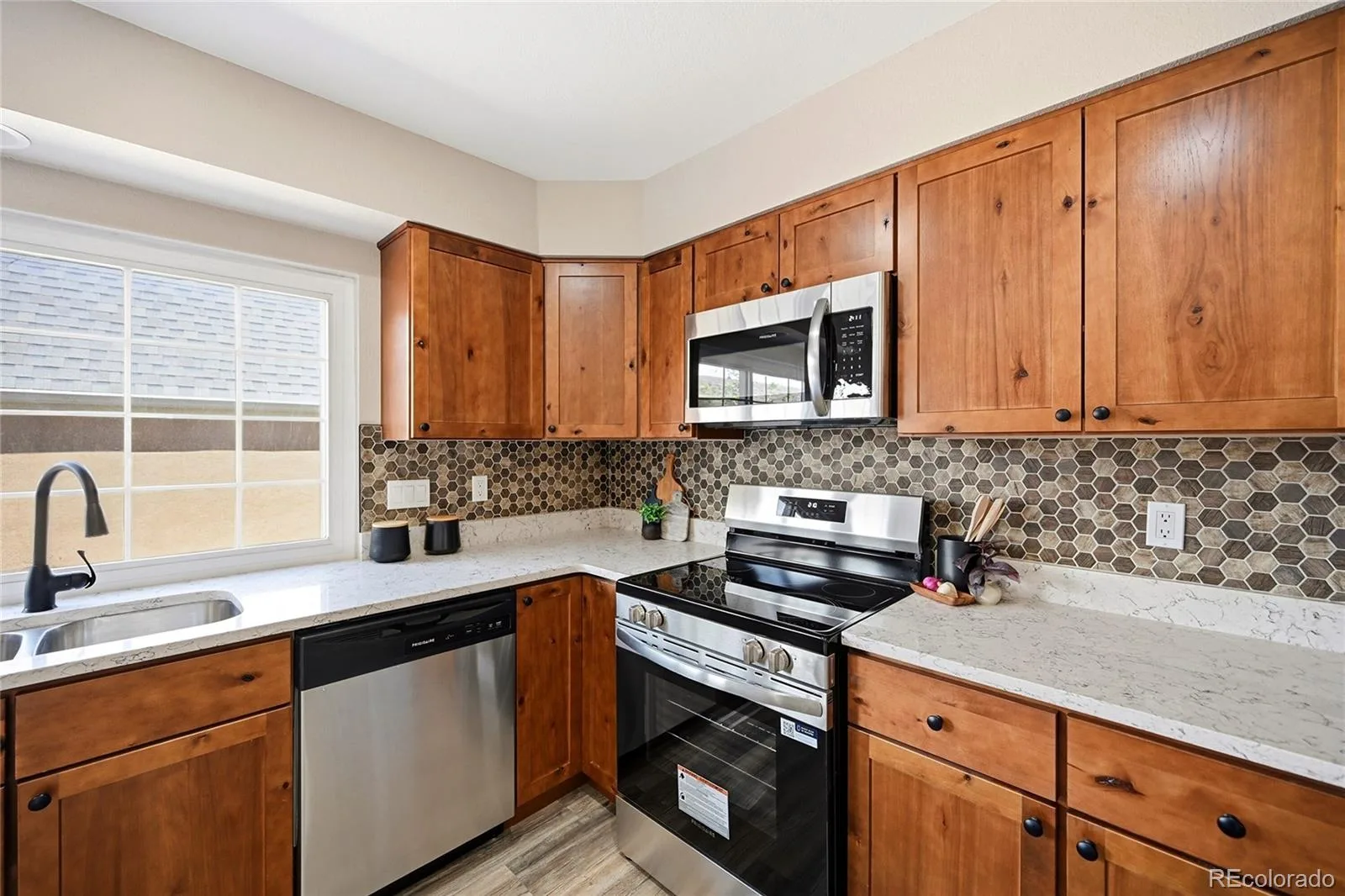 2888 S Ursula Street Aurora CO 80014 MLS #REC6178709 05292026165628 1600 12