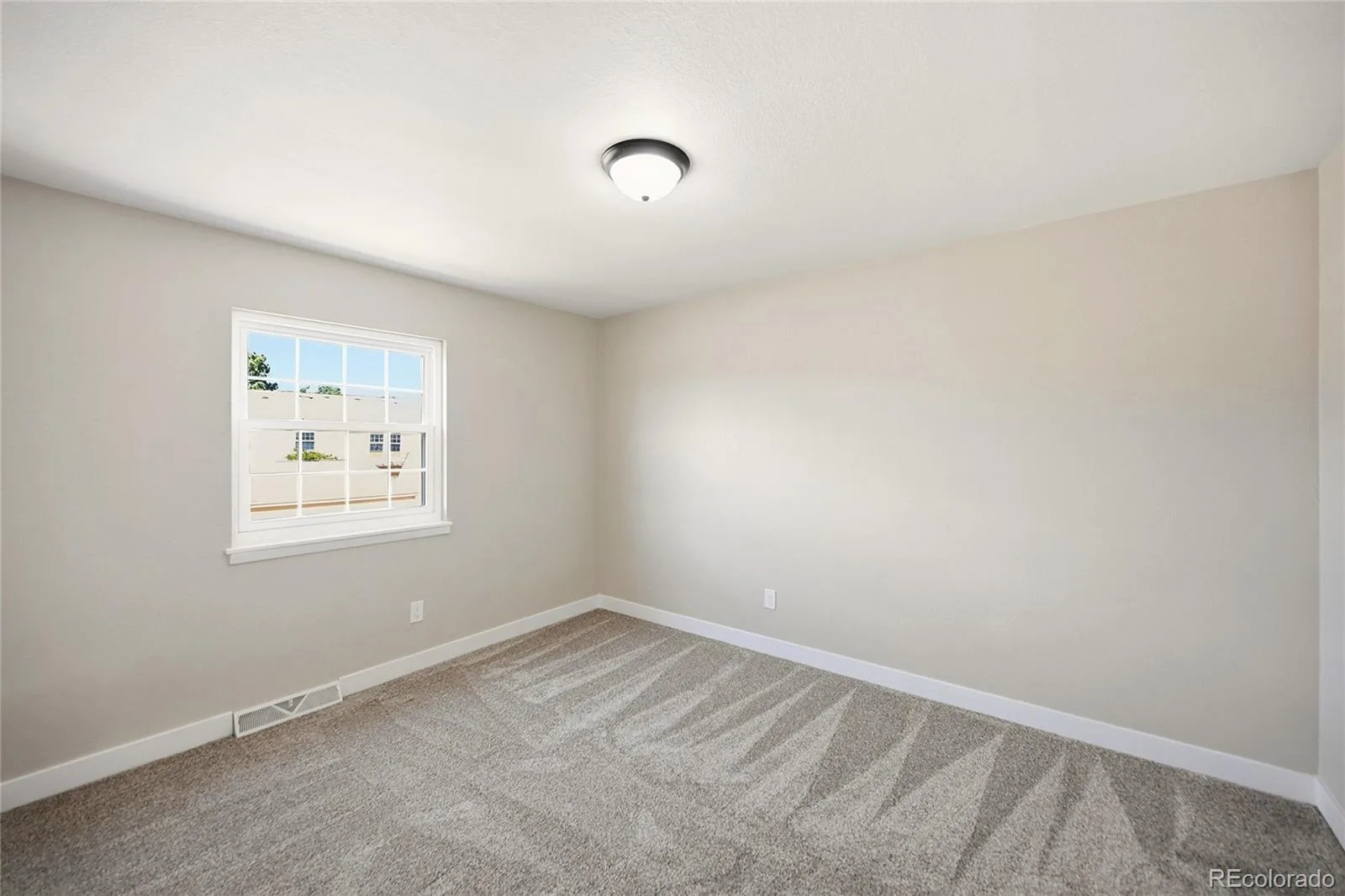 2888 S Ursula Street Aurora CO 80014 MLS #REC6178709 05292026165628 1600 28