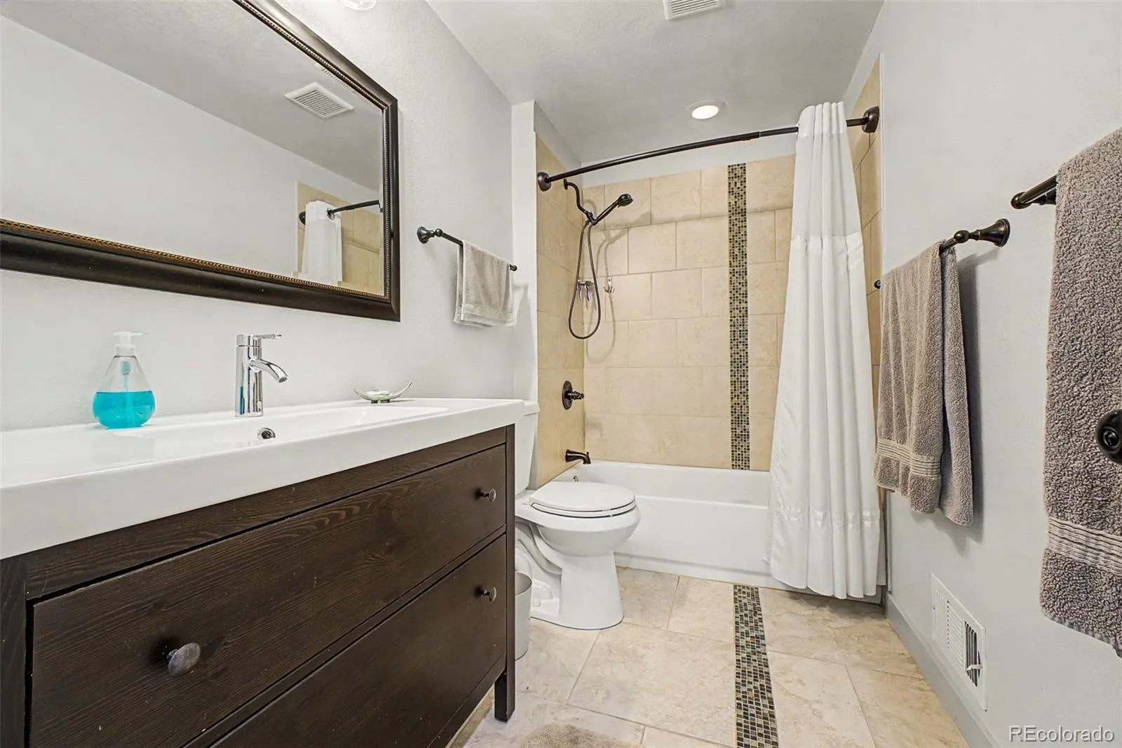 901 S Locust Street Denver CO 80224 MLS #REC6180625 04302026191056 1600 17