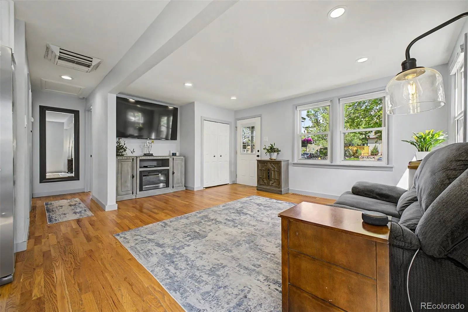 901 S Locust Street Denver CO 80224 MLS #REC6180625 04302026191056 1600 4