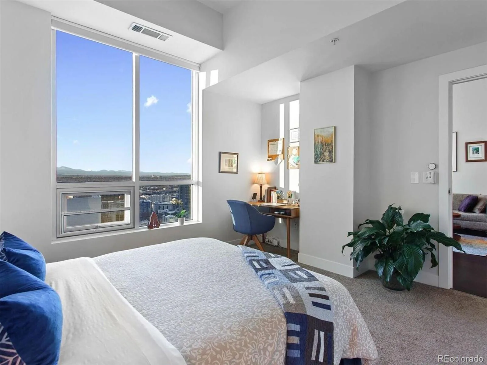 2001 Lincoln Street #2713 Denver CO 80202 | MLS #REC6181632 09222026115611 1600 9