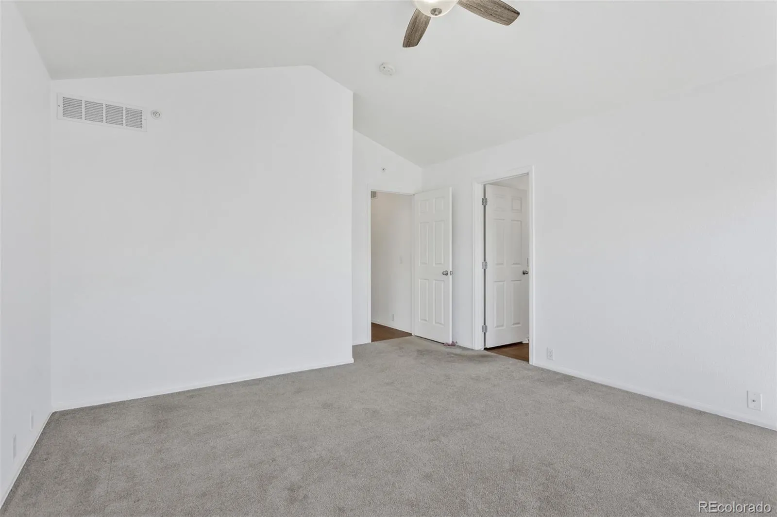9758 Laredo Street #17E Commerce City CO 80022 MLS #REC6183964 04242026204017 1600 11