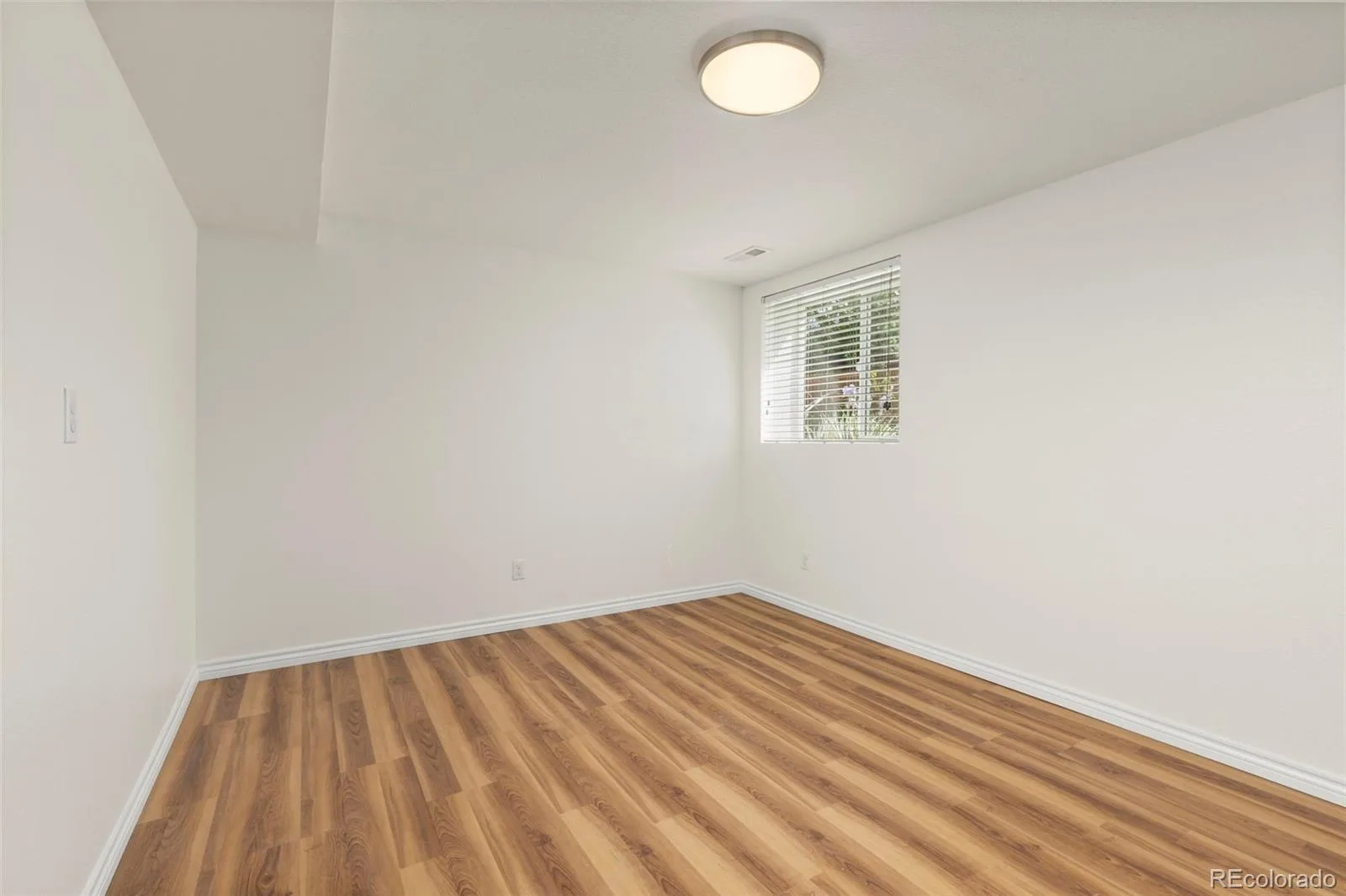 6542 Iris Street Arvada CO 80004 MLS #REC6184798 05302026012159 1600 25