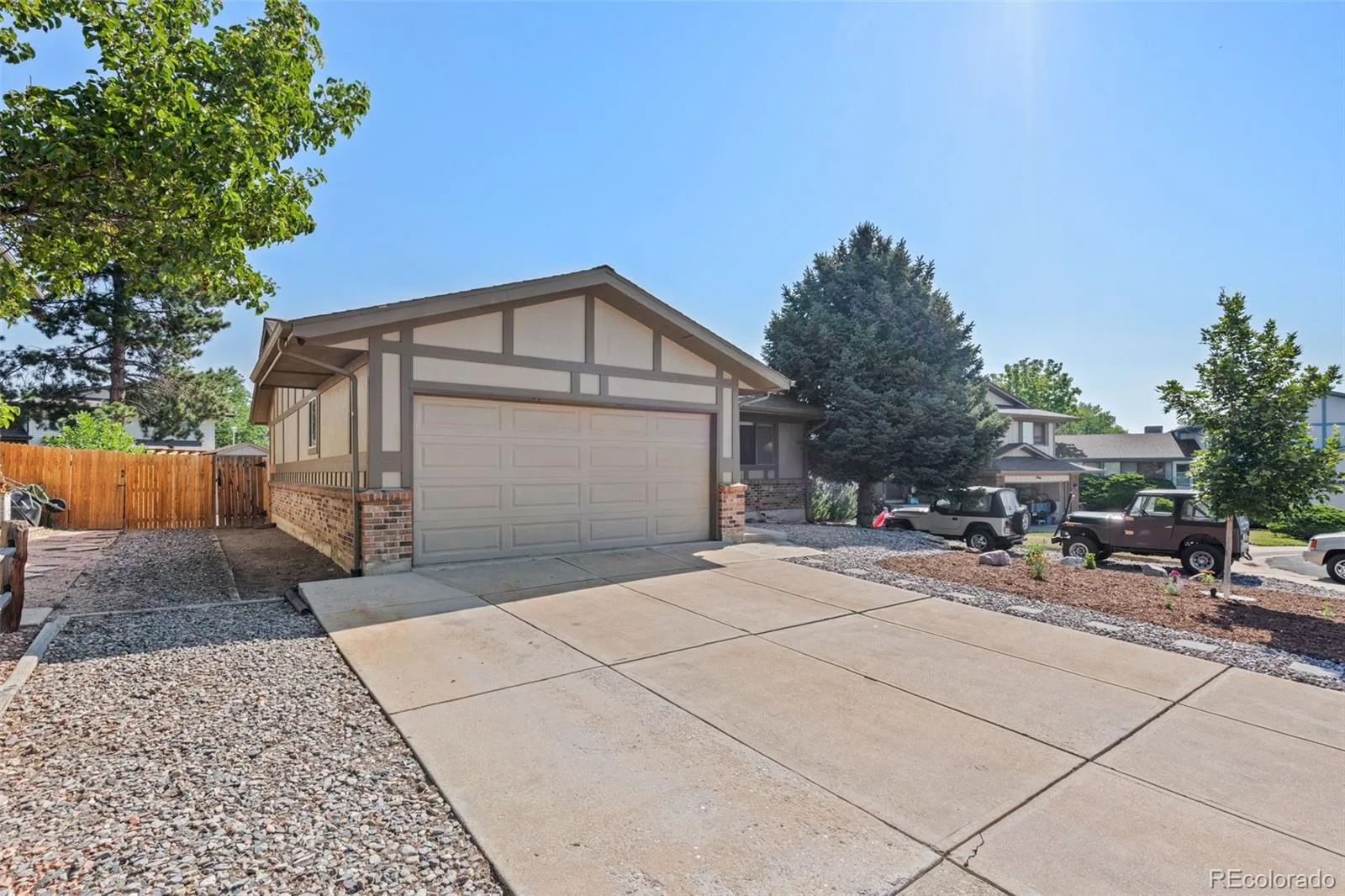 2444 S Cole Way Lakewood CO 80228 | MLS #REC6186940 08142026054227 1600 35