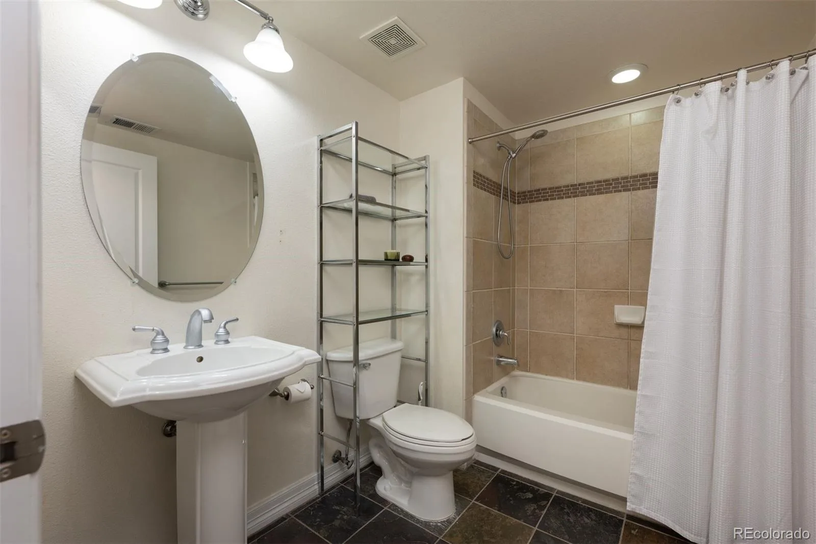 1705 Gaylord Street #307 Denver CO 80206 MLS #REC6189002 06252026000632 1600 23