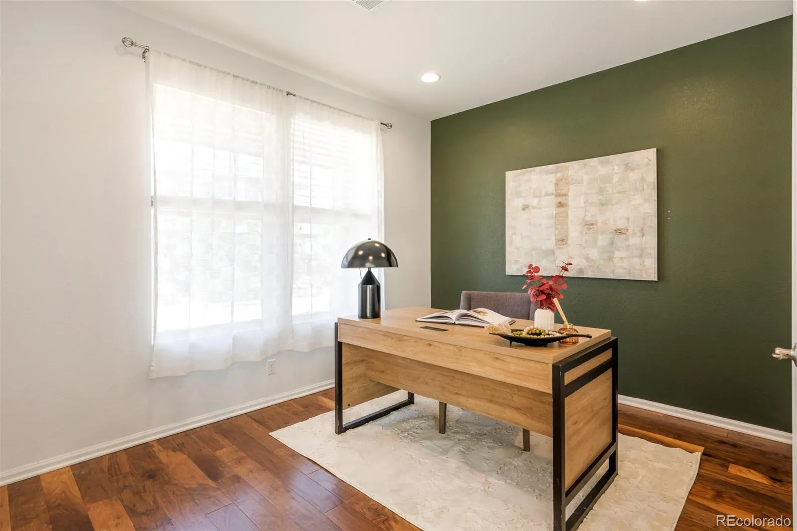 11045 E 28th Place Denver CO 80238 MLS #REC6189393 04242026204012 1600 13