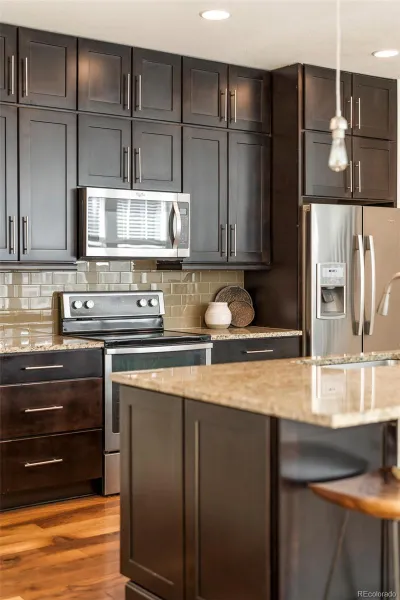 11045 E 28th Place Denver CO 80238 MLS #REC6189393 04242026204012 800 5