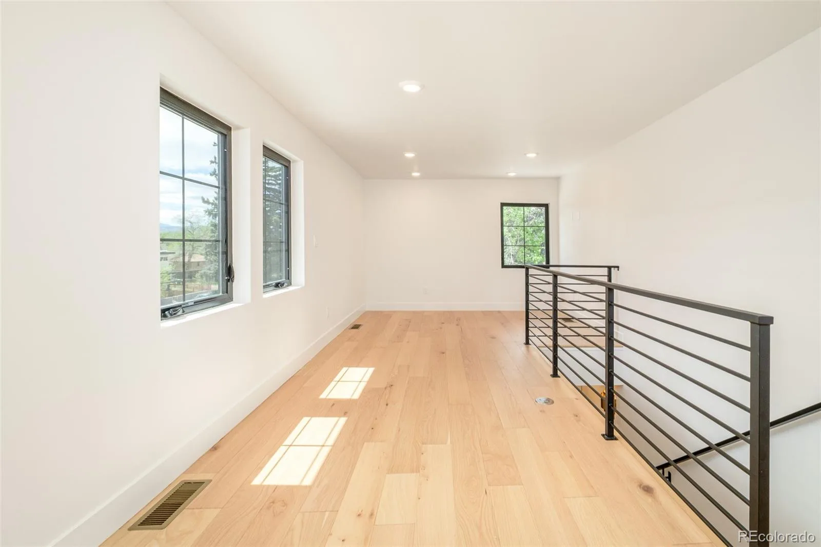 2411 S Lafayette Street Denver CO 80210 | MLS #REC6189457 07312026231801 1600 26