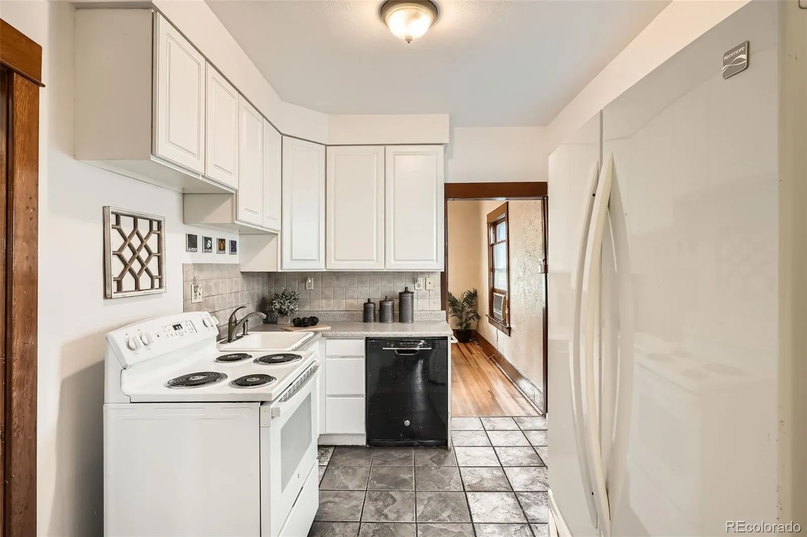 827 S Sherman Street Denver CO 80209 MLS #REC6191455 04292026153824 1600 16