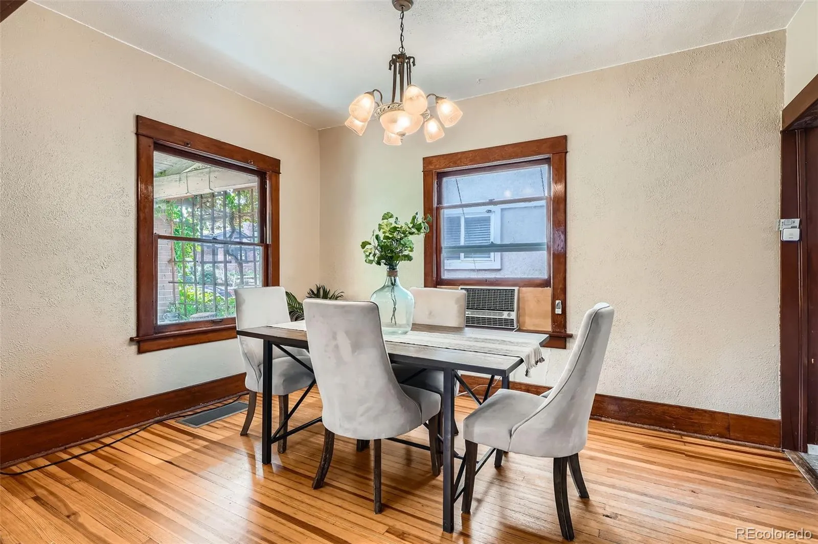 827 S Sherman Street Denver CO 80209 MLS #REC6191455 04292026153824 1600 7