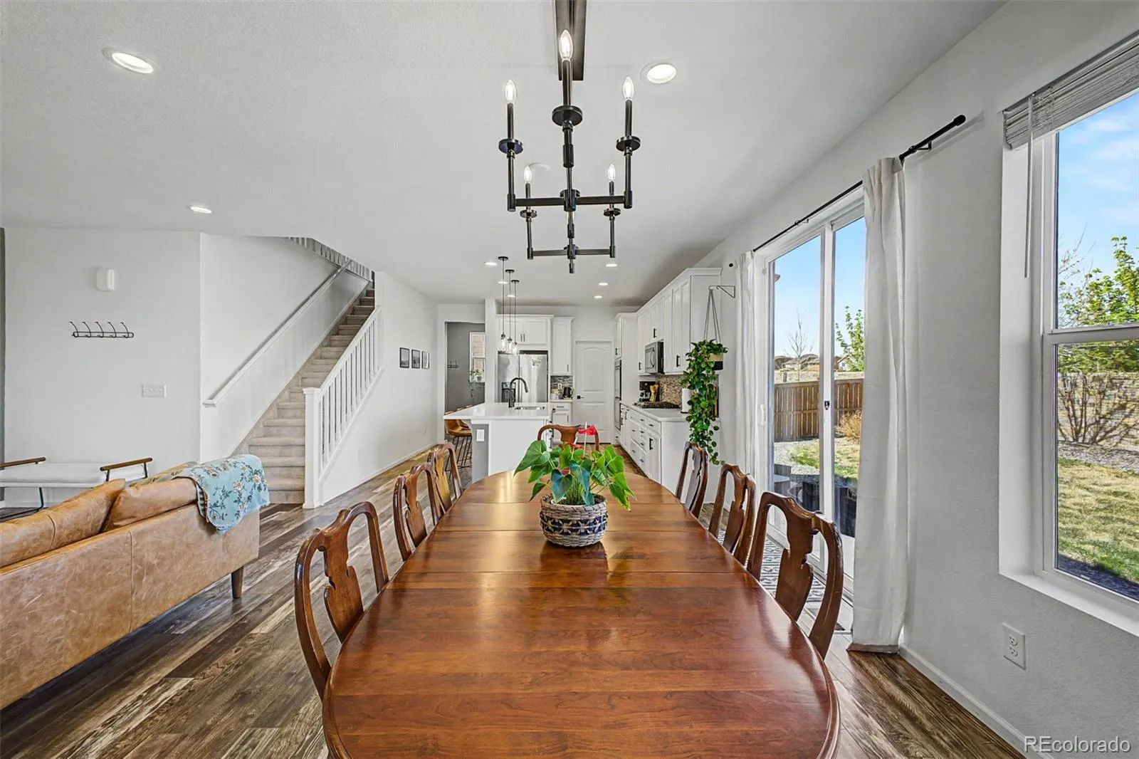 04172026220703 1600 11