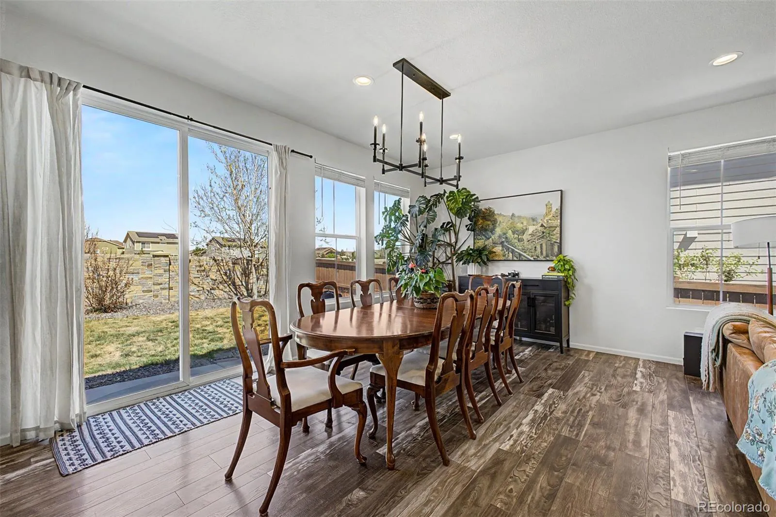 04172026220703 1600 12