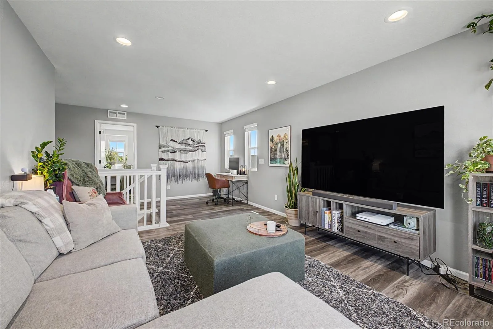 04172026220703 1600 35