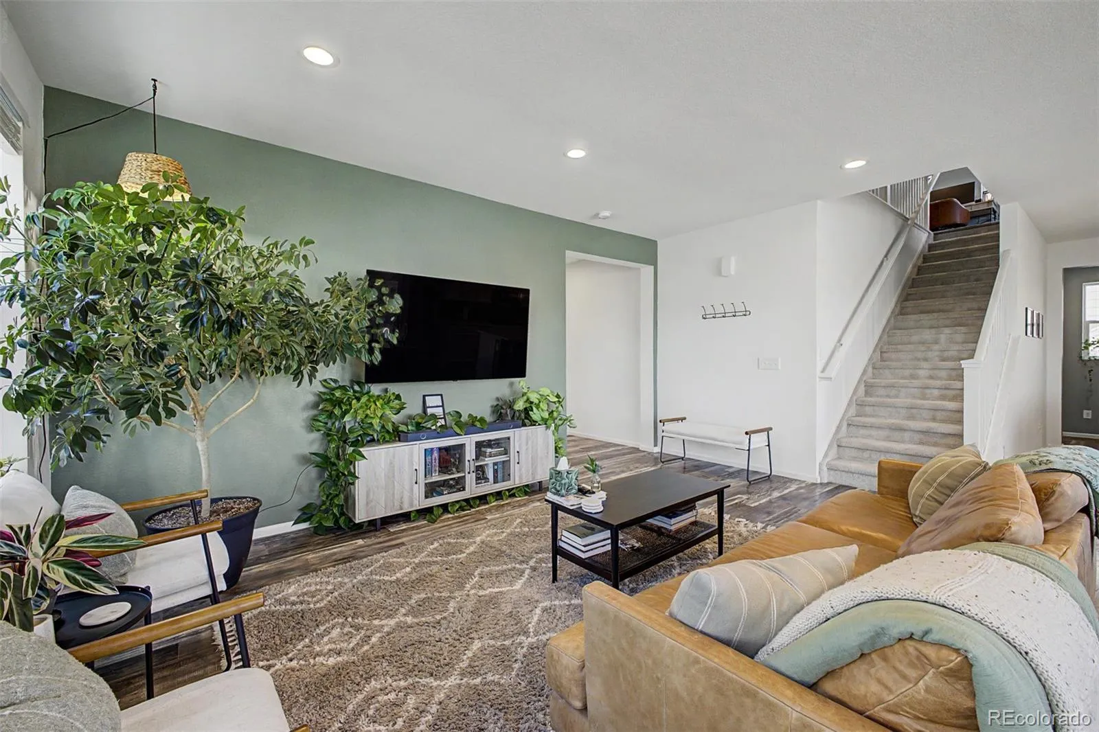 04172026220703 1600 8