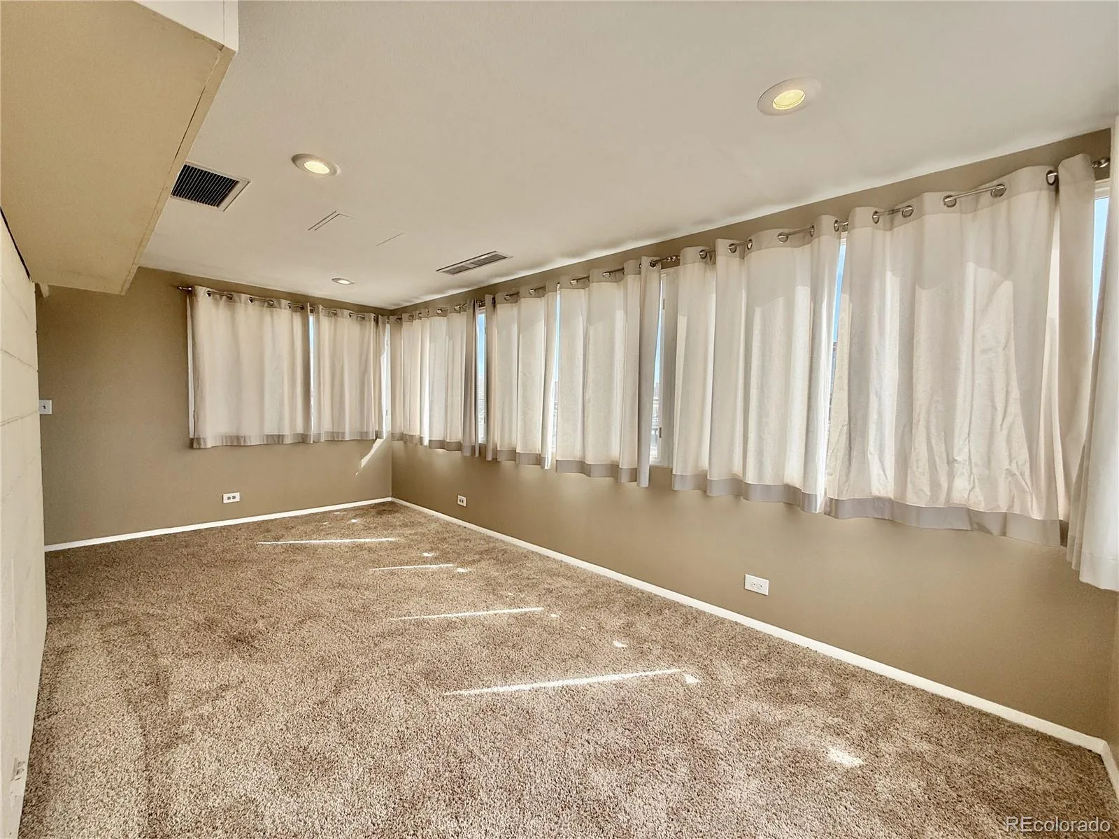 1888 S Jackson Street #607 Denver CO 80210 MLS #REC6192475 04152026175931 1600 14