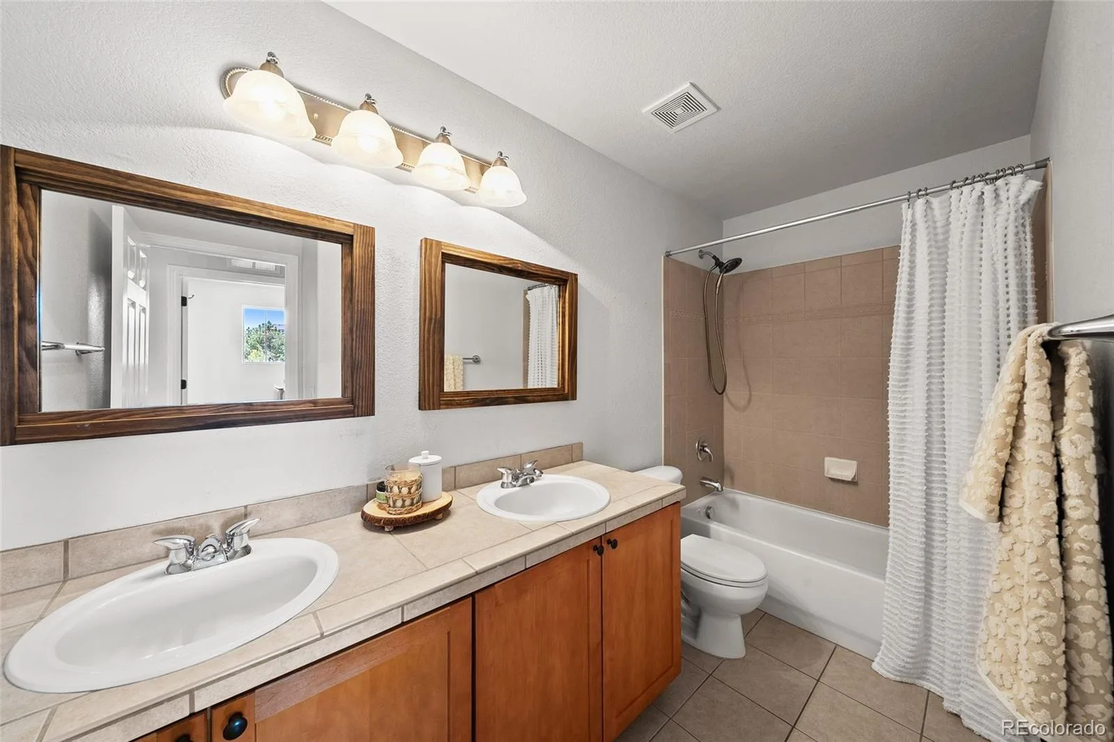 4047 Deer Valley Drive Castle Rock CO 80104 | MLS #REC6193135 08172026204540 1600 24