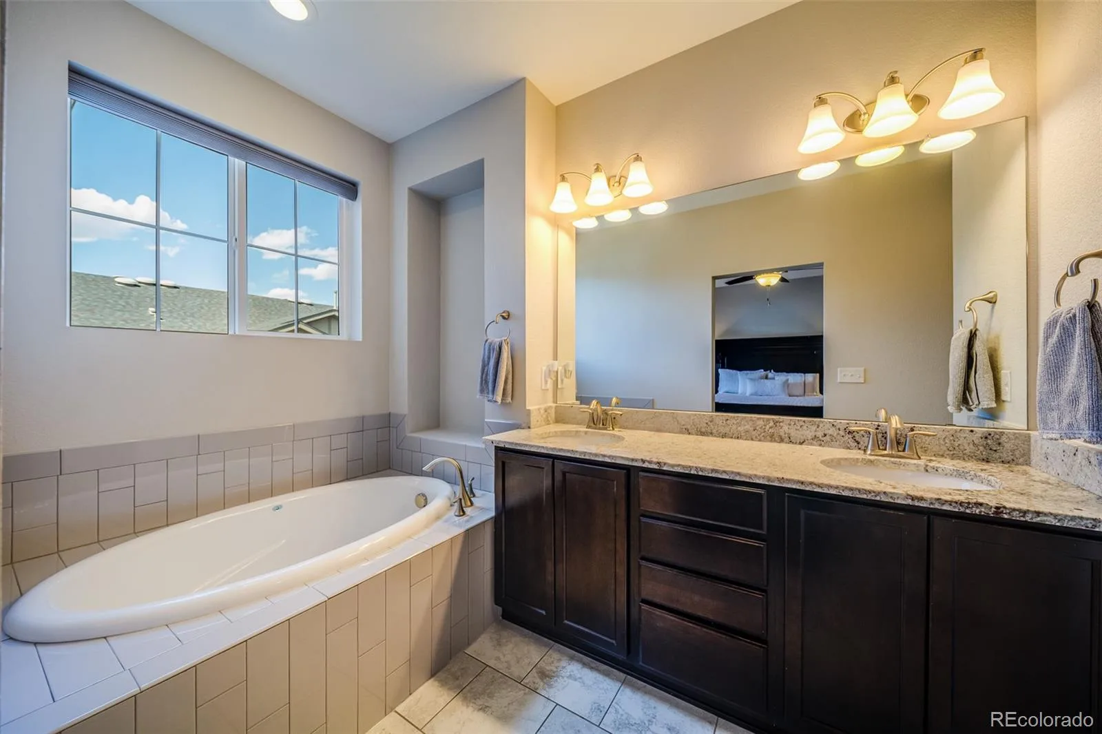 570 E Dry Creek Place Littleton CO 80122 | MLS #REC6198102 07162026232004 1600 12