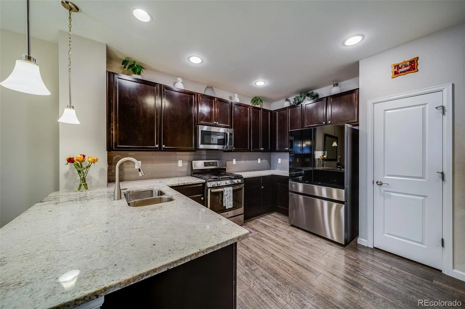 570 E Dry Creek Place Littleton CO 80122 | MLS #REC6198102 07162026232004 1600 6