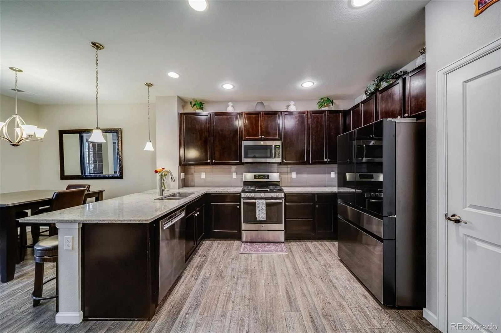 570 E Dry Creek Place Littleton CO 80122 | MLS #REC6198102 07162026232004 1600 7