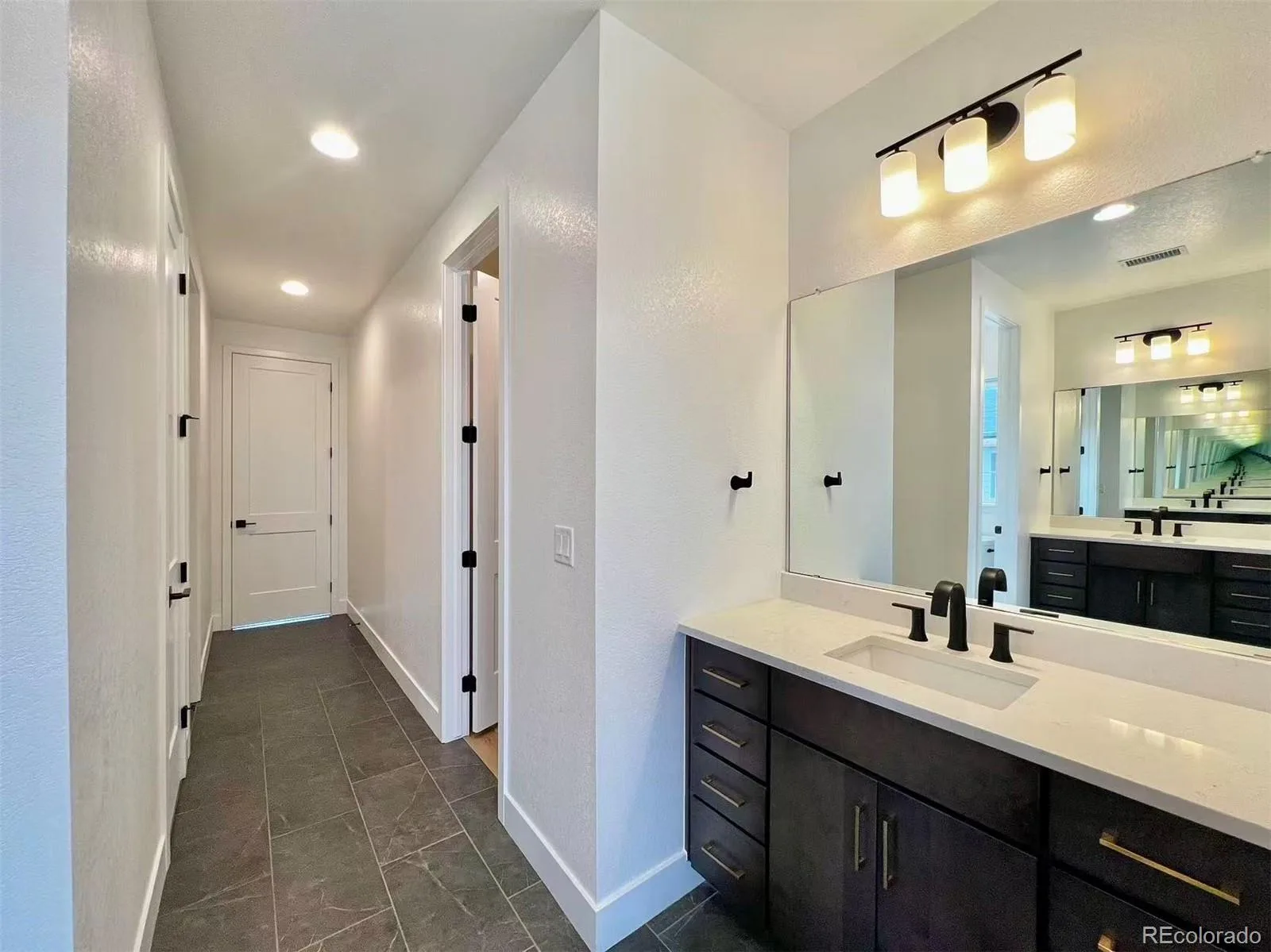 7290 Copper Sky Way Castle Pines CO 80108 MLS #REC6200104 05292026074637 1600 19
