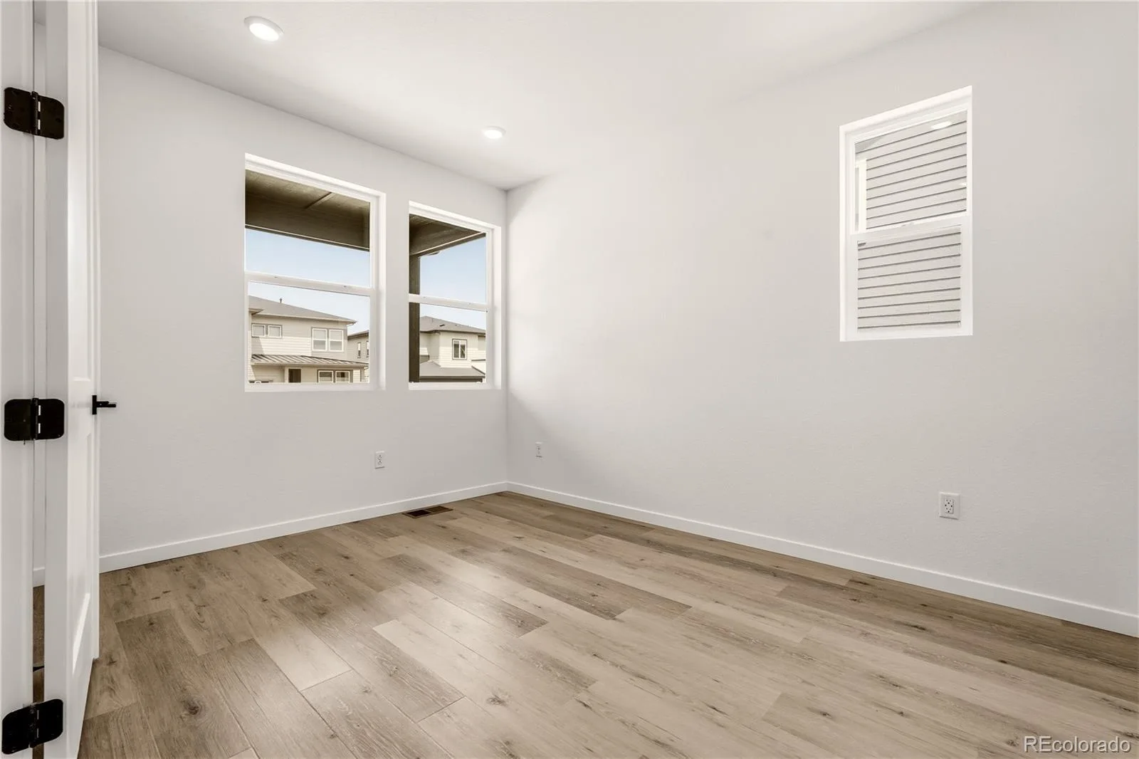1252 Stillspring Lane Castle Pines CO 80108 MLS #REC6202247 06102026181006 1600 36