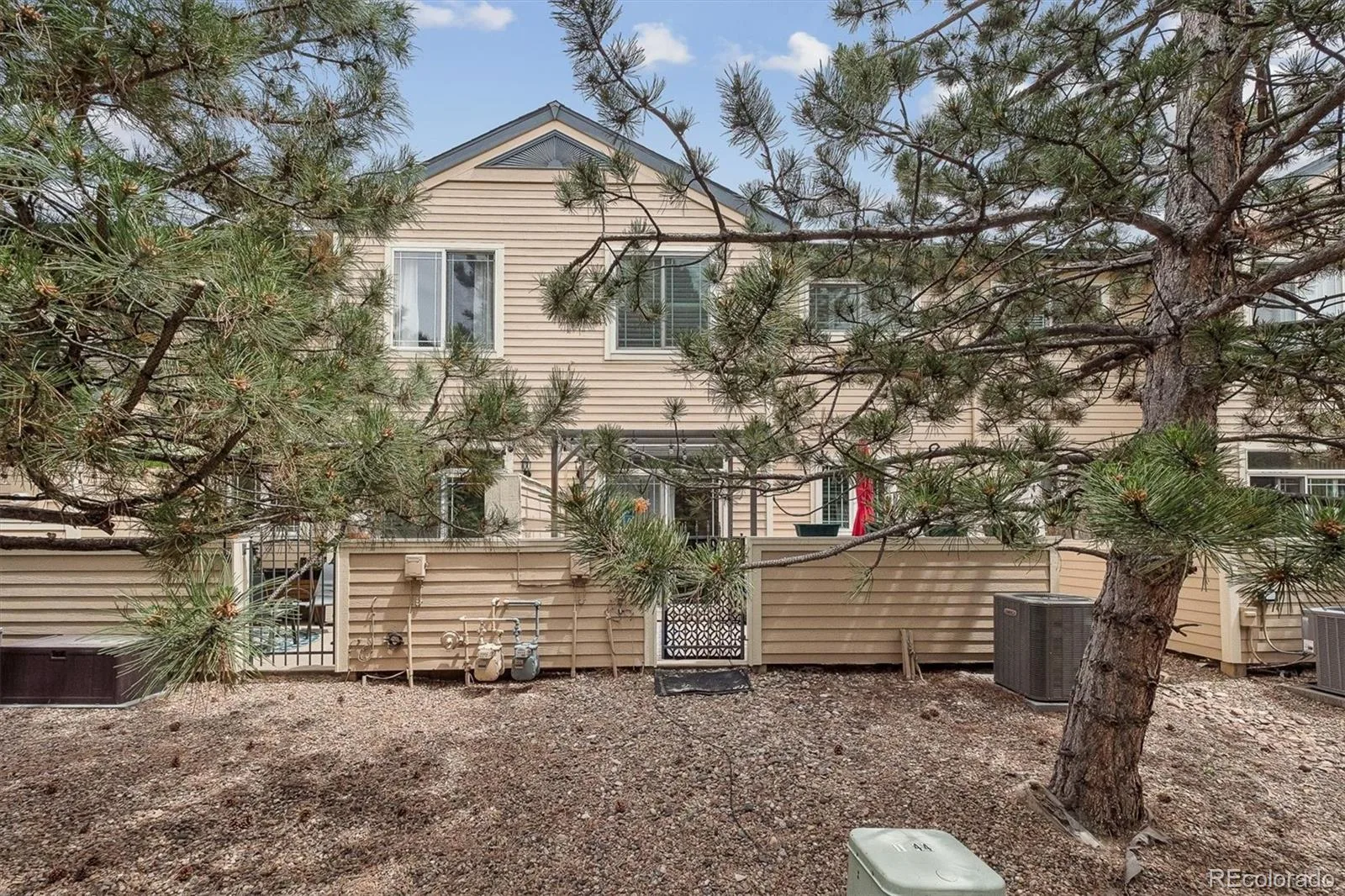 11338 W Radcliffe Drive Littleton CO 80127 | MLS #REC6205428 07302026211451 1600 25